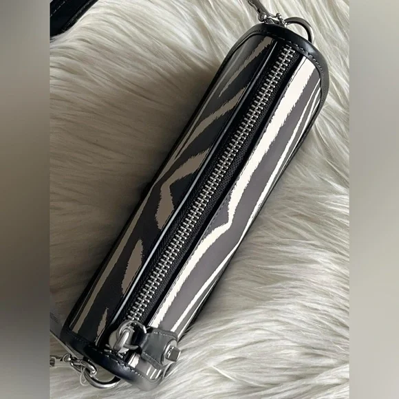 CM514 - Coach Swinger 20 with Zebra Print - Picture 7 of 12